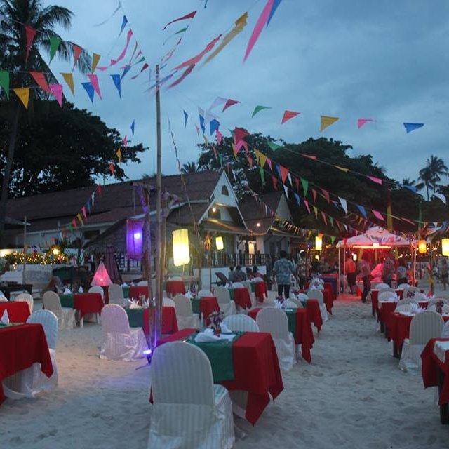 CHINESE NEW YEAR DINNER BUFFET ON THE BEACH