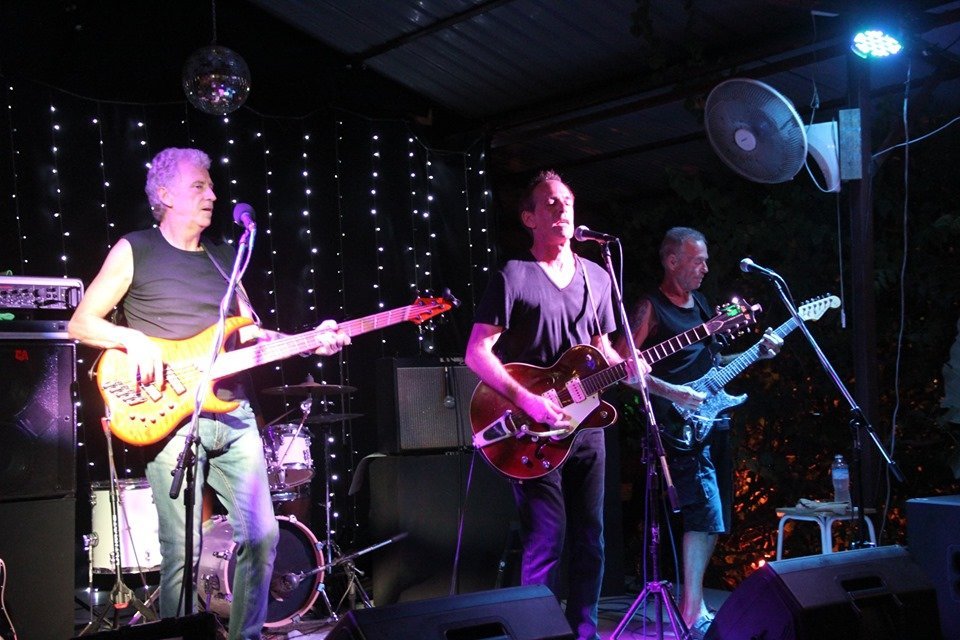 Live Music Evening - RAG LIVE HOUSE with the Samui All Stars