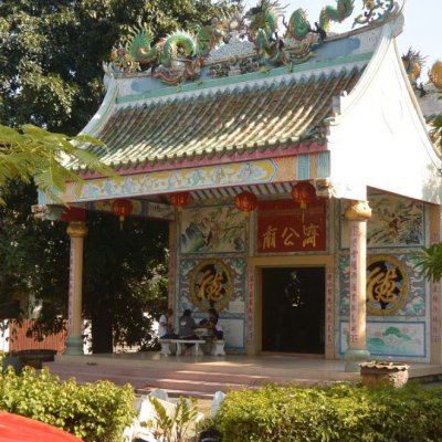 Visit a small chinese temple