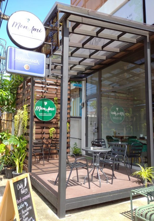 MonAmi Café, Bar & More