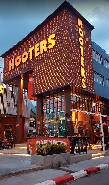 Hooters Samui | American Restaurant & Sports Bar