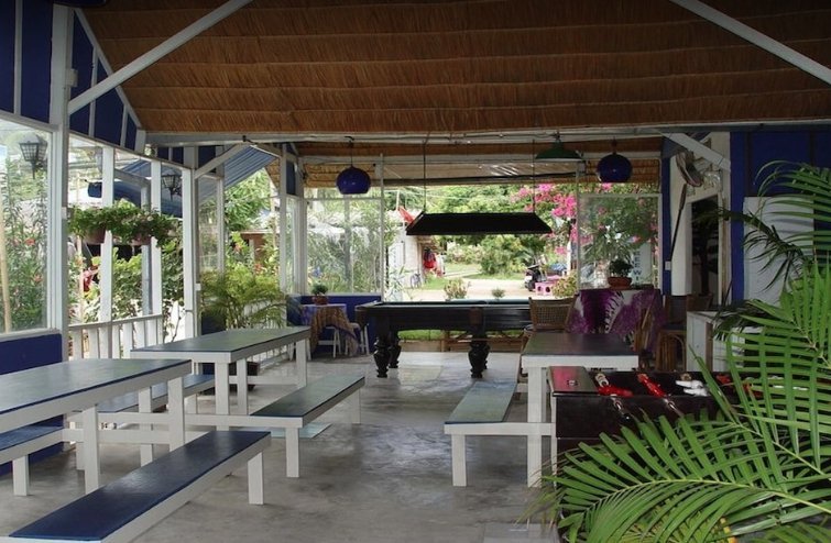 The White Pearl Beach Club & Restaurant in Bangpo