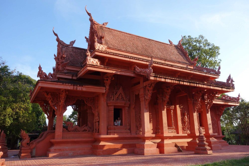 Wat Sila Ngu Temple (Wat Ratchathammaram)