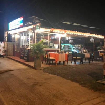 Piccolo Restaurant in Pang Por