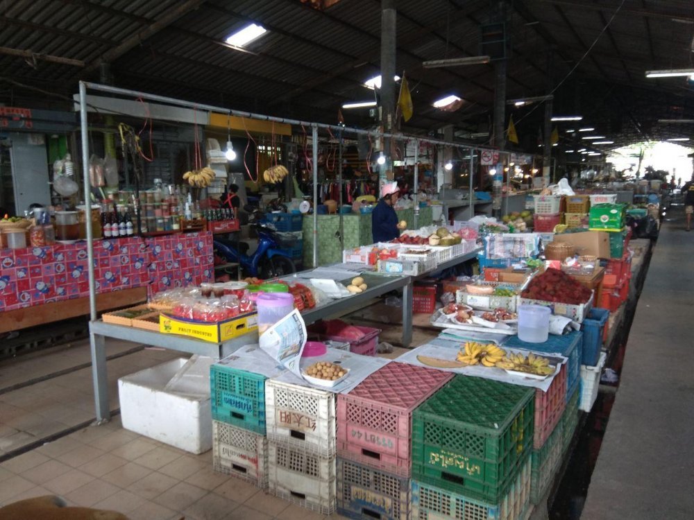Chumchon Chaweng Market
